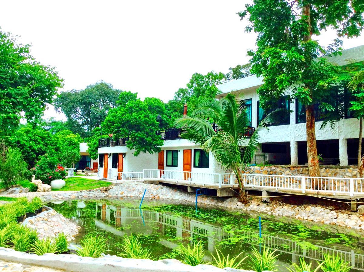 Silver Garden Resort Suan Phueng Luaran gambar